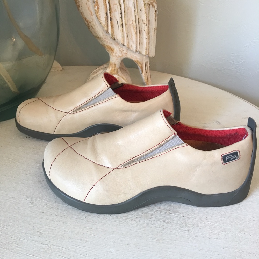 Footprints slip on shoes 7